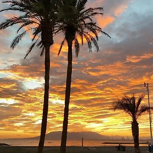 https://casa-carmen-atico-primera-linea-de-playa.es-andalucia.com